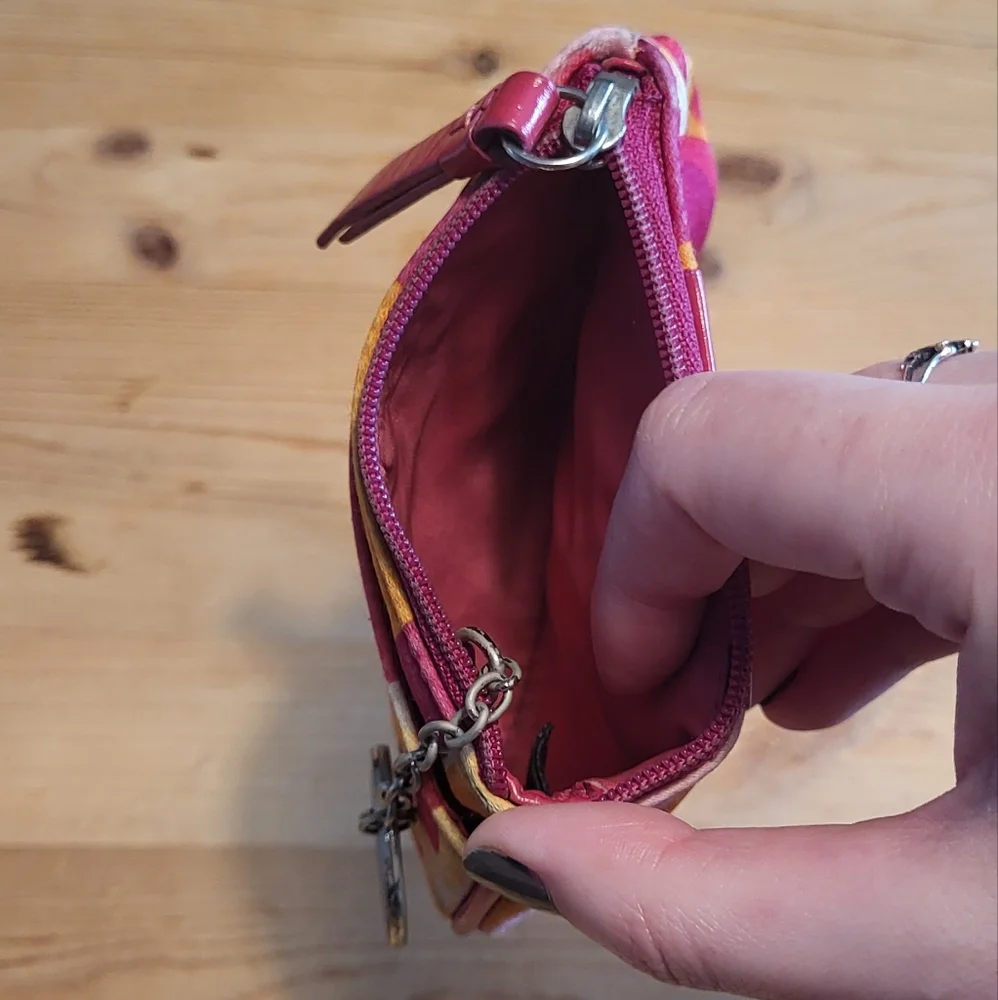 Small Coach Wallet - Picture 4 of 7